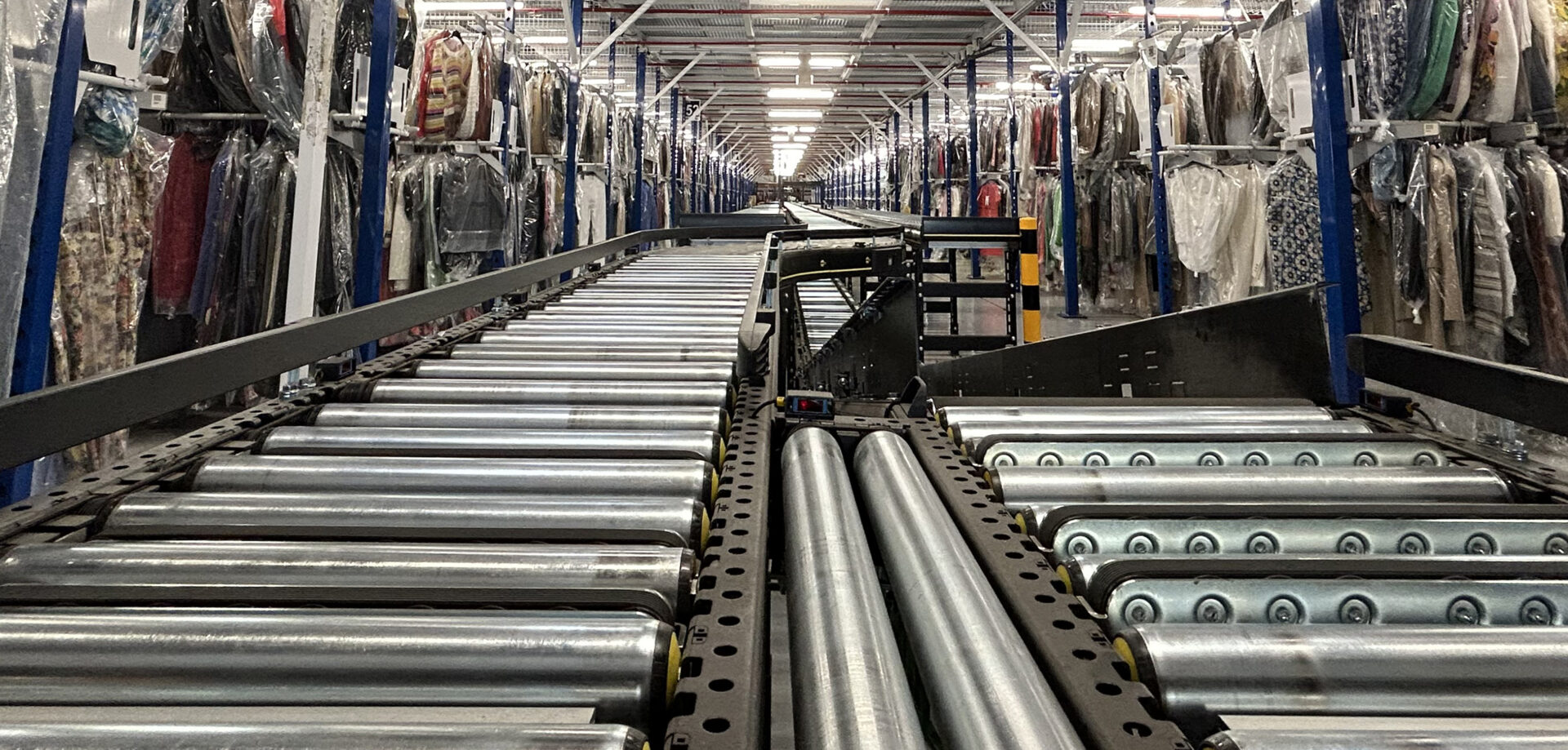 Optimiser la maintenance avec un convoyeur logistique 2 Convoyeur à rouleaux Place des Tendances 3